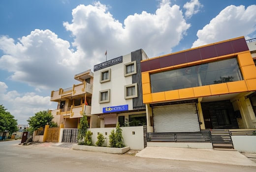FabHotel White Pearl