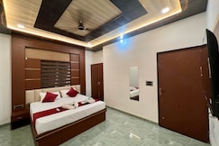 Shree Krishnam Inn (5 Min walk from Temple & Free Gated Parking), Khatu