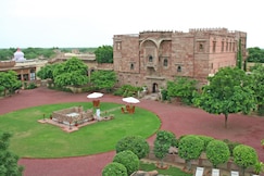 Fort Chanwa, Luni