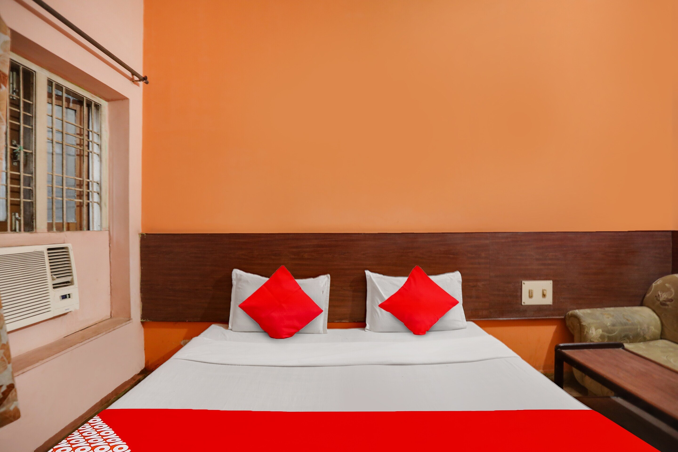 Hotel O Jaiswal Star Stay - Tap to explore photos