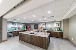 Hampton Inn & Suites Pryor, Ok, Mayes