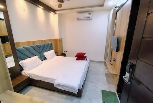 HOTEL O SS GRAND INN