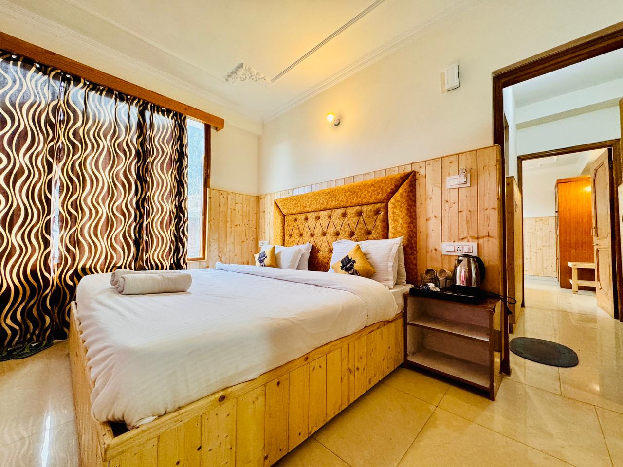 Hotel Suraj Inn - Tap to explore photos