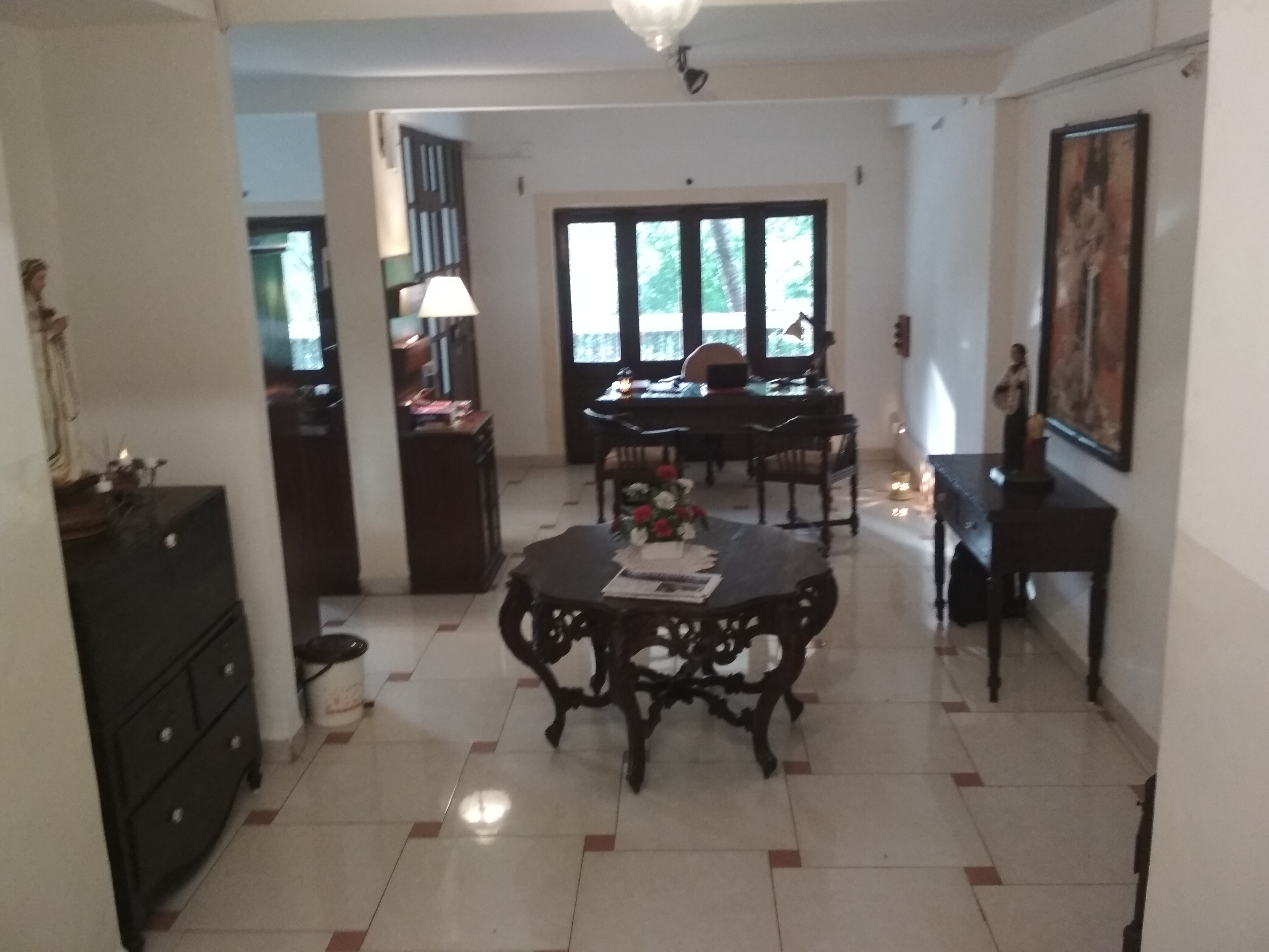 VIANNEY HOLIDAY HOMES - Tap to explore photos