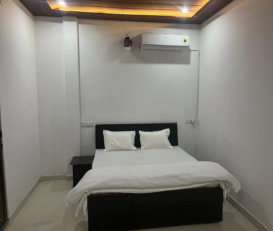 Saanvi Residency - Tap to explore photos
