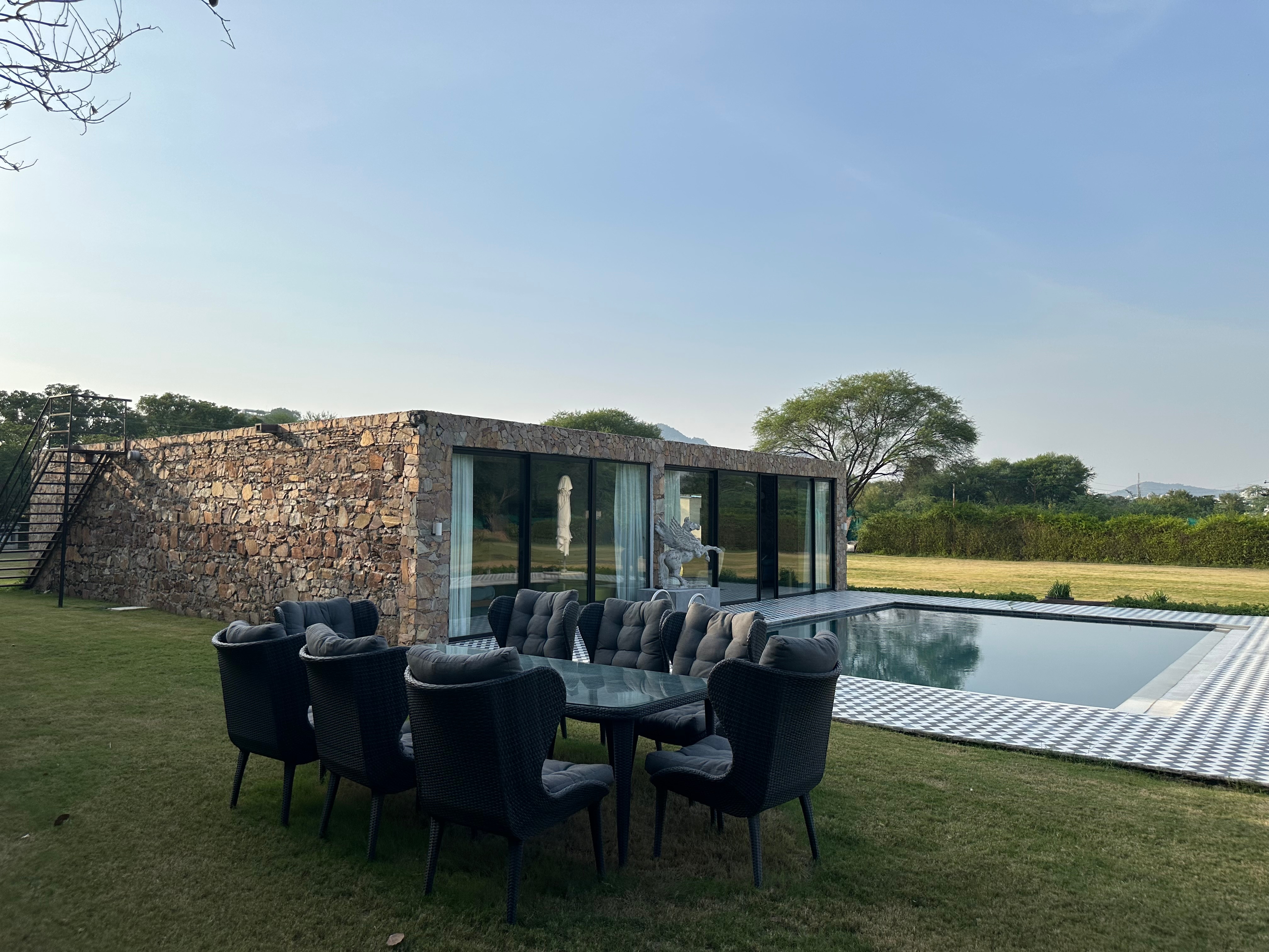 Kesar. A farm stay on the lake - Tap to explore photos