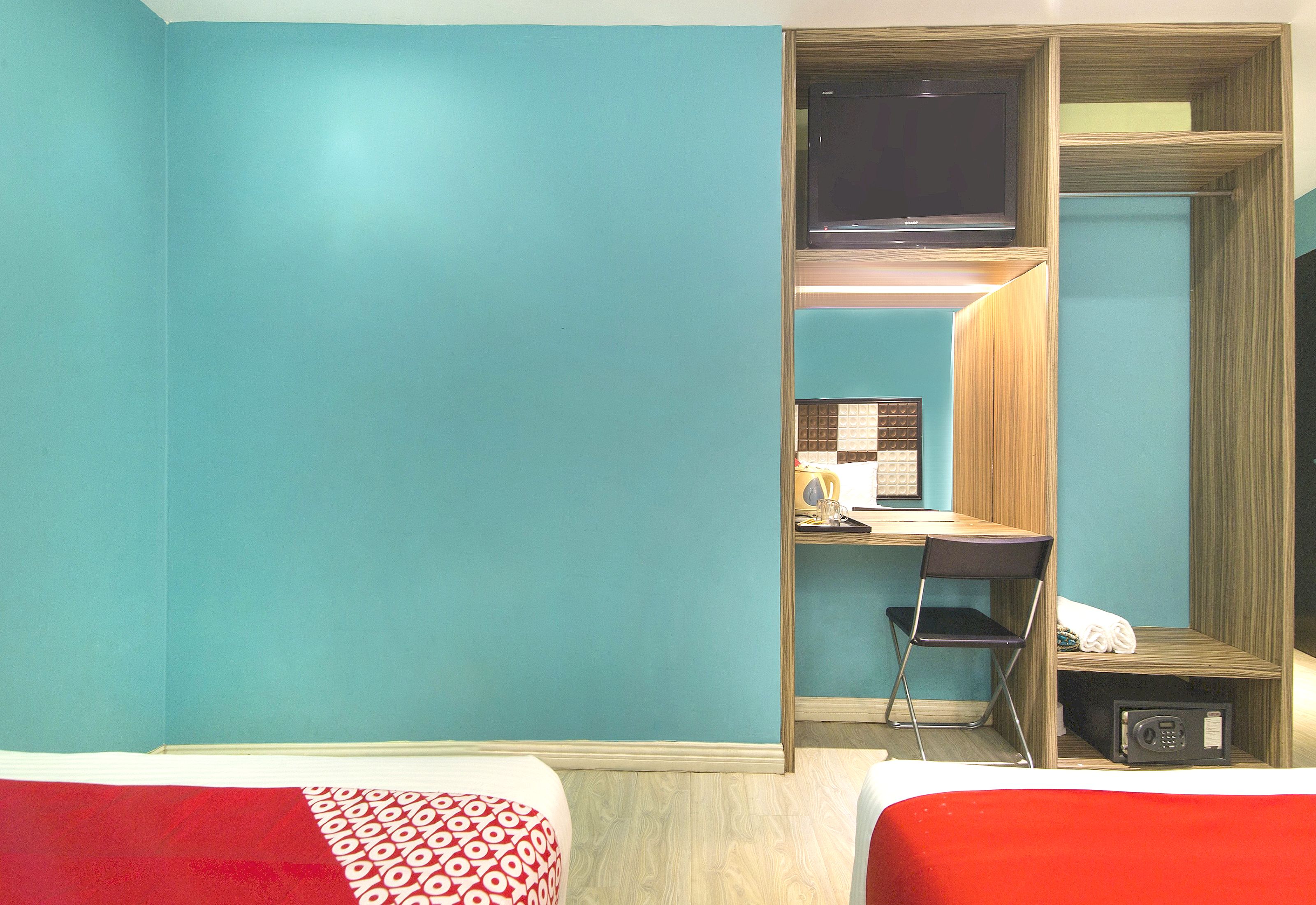 OYO 90894 Hotel Smc I-city - Tap to explore photos