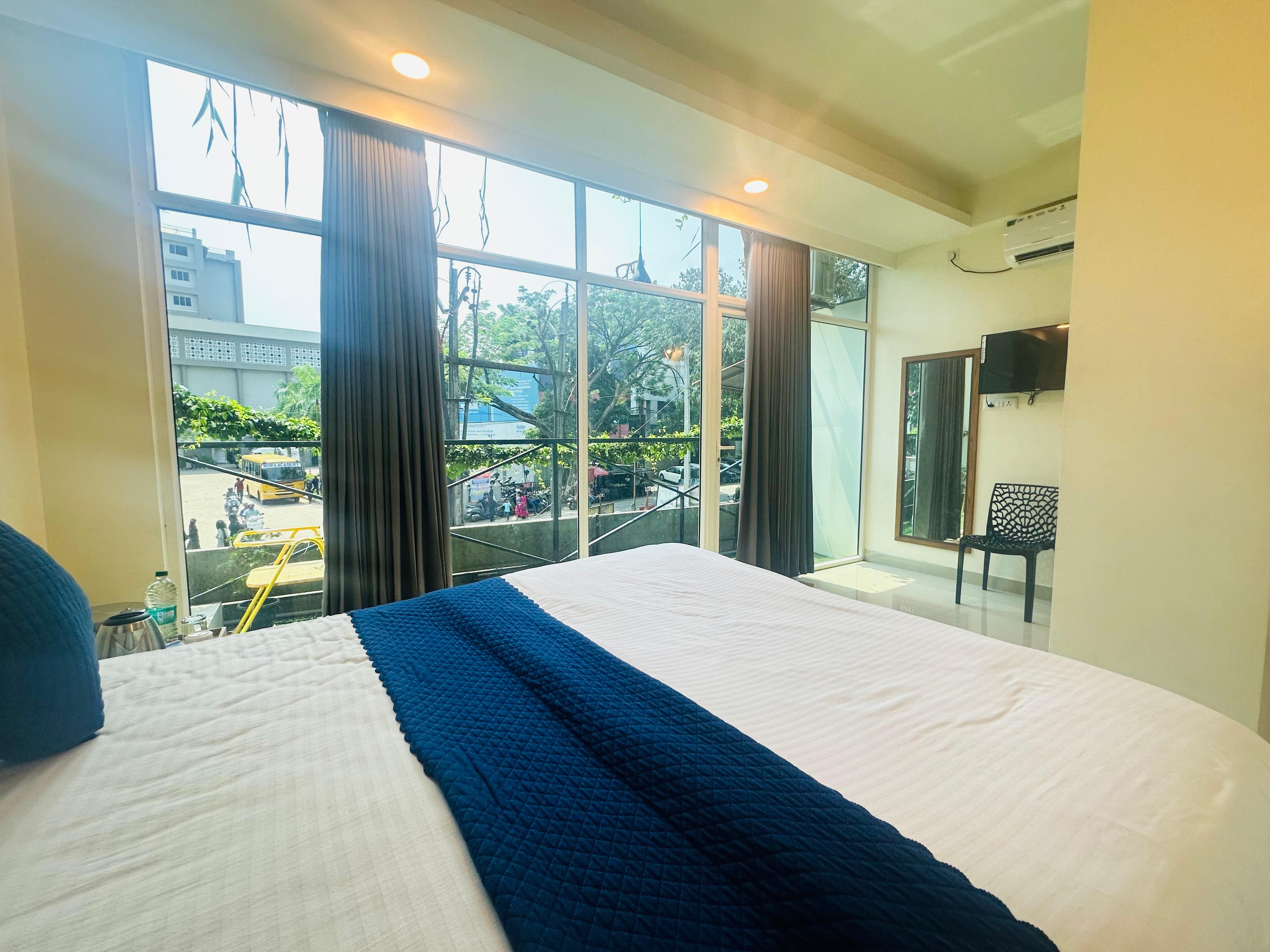 Rio Rooms Near Mims Hospital - Tap to explore photos