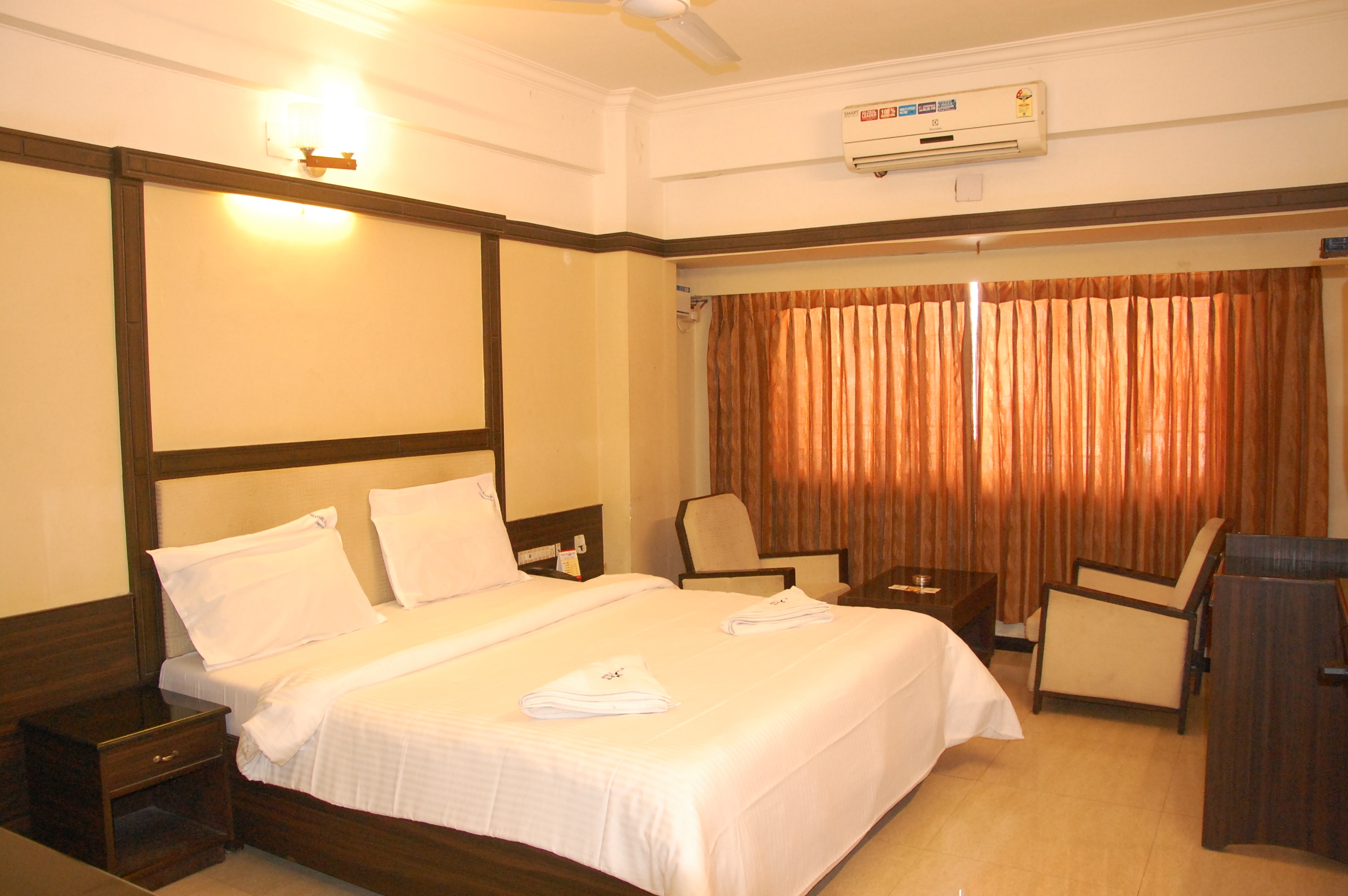 Hotel Blue Star Coimbatore Inr 297 Off 1 2 4 0 Hotel Price