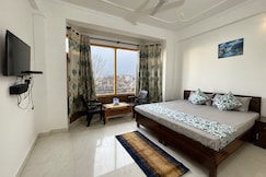 Misty Cliff Cottage  Kasauli, Kasauli