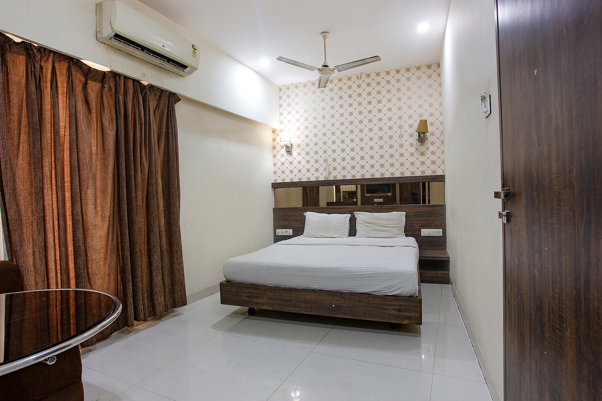 FabHotel Shivani Residency - Mira Road - Tap to explore photos