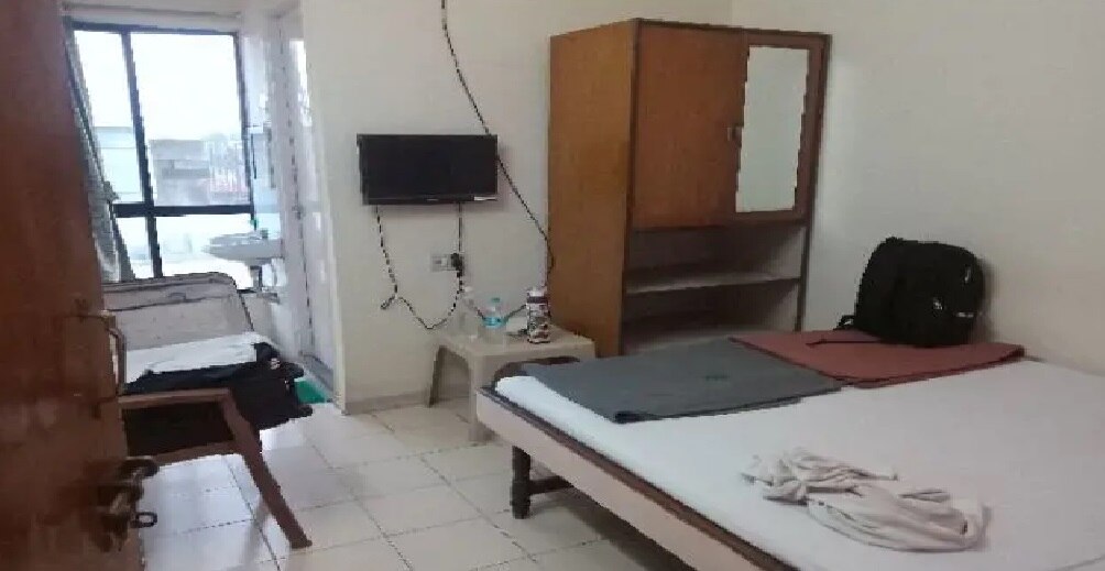 Hotel Anand Lodging 5