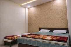 Suk00n Stays Premium Ac room Parking KV 3 Km, Varanasi