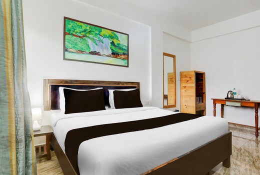 Super Collection O Candolim Beach Formerly Poornima Place