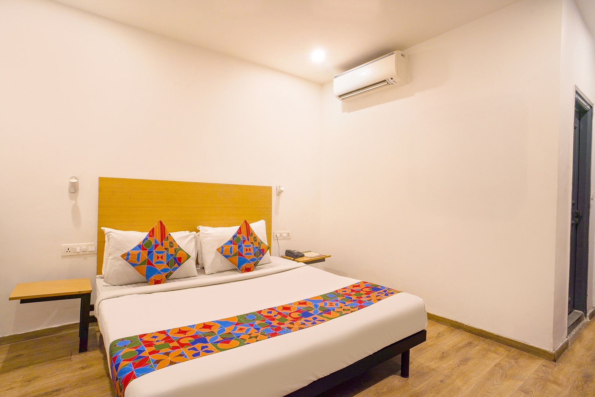 FabHotel Cinco - Nr Secunderabad Railway Station, Yashoda Hospital - Tap to explore photos