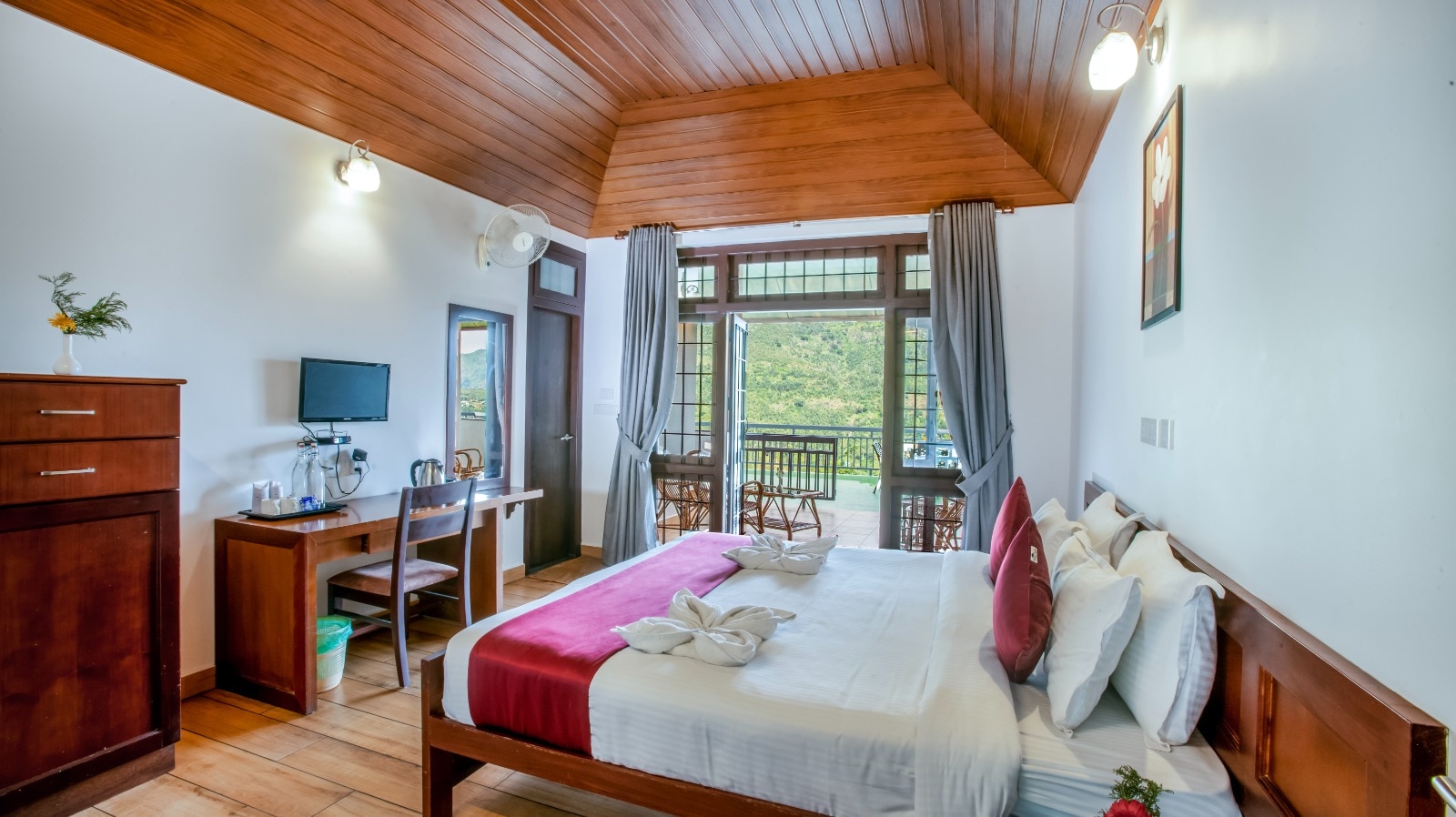 Dream Valley Resort Vattavada Munnar - Tap to explore photos