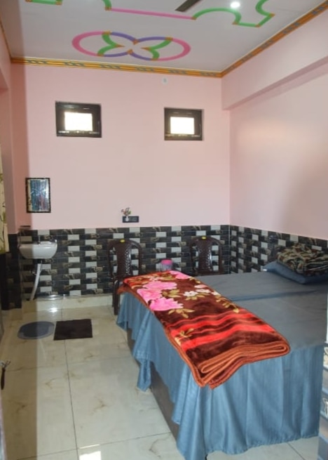 Maa Bhawani Mohan Home Stay - Tap to explore photos