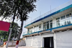 OYO 816375 Gupta Marriage Hall and hotel padma-itkhori Road, Chatra