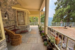 Arnav Homestay- Charming Lakeview Retreat in Nainital, Nainital