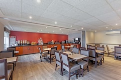Best Western Plus Burlington Inn & Suites, Halton