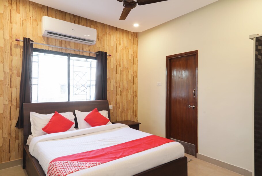 OYO 18305 Trance Hospitality Services Nagpur Hotel Price, Address & Reviews