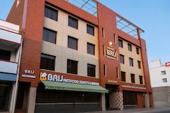 Brij Hotel, Kaij