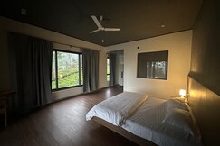 The Water s Edge  Niligiris, Kotagiri