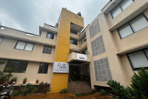 Hotel O SR Farm