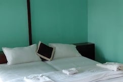 TOP IN TOWN HIGHWAY RESTAURANT AND HOTELS, Palakkad