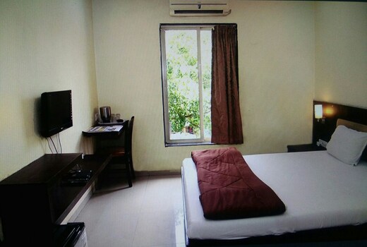 Hotel Dolphin Mumbai Inr 571 Off 2 1 9 8 Hotel Price