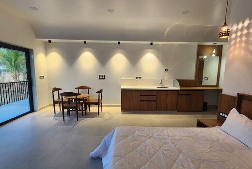 Amrutiya Farmview Suit