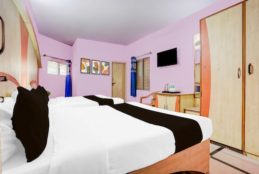 Hotel O Dev's Paradise Near Pes College