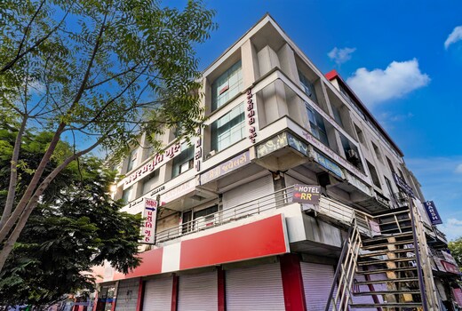 OYO 824606 Hotel RR