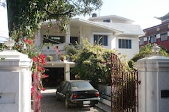 Divine Paradise Stay | WIFI | CAFE, Dehradun