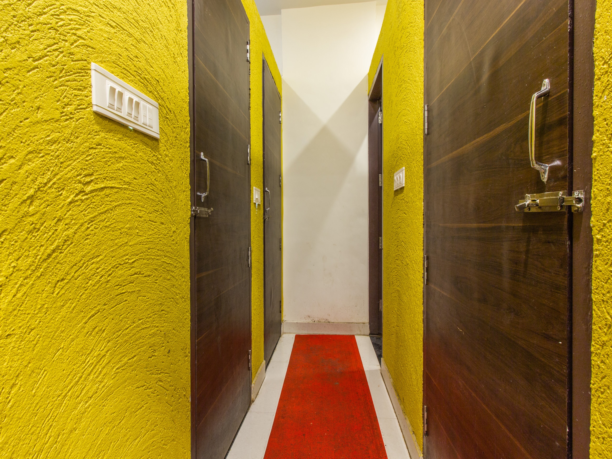 Manje Bistre | Dormitory Near Jalianwala Bagh - Tap to explore photos