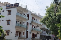 Hotel Aman Residency, Prayagraj