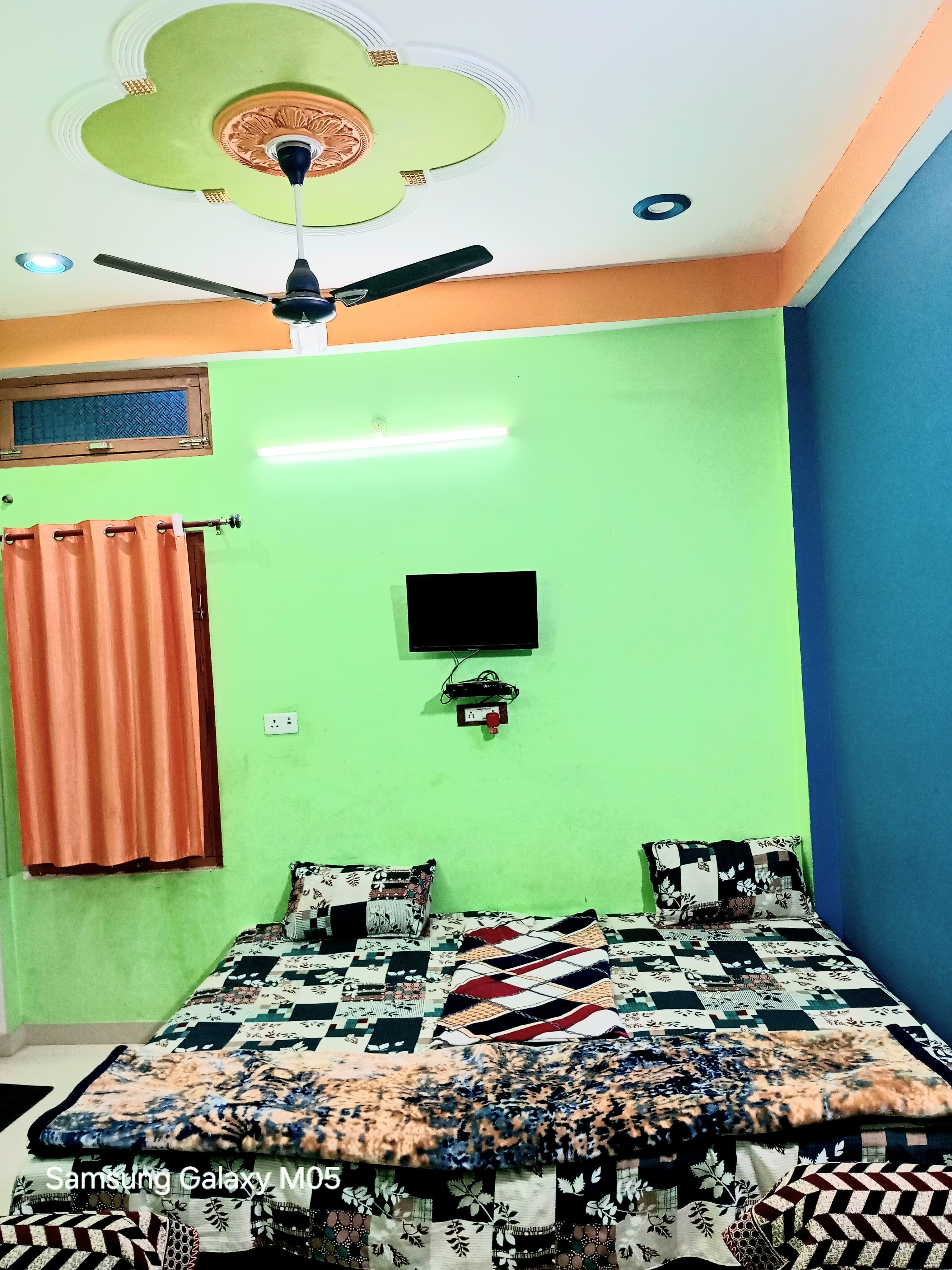 Welcome stay AC ROOM - Tap to explore photos