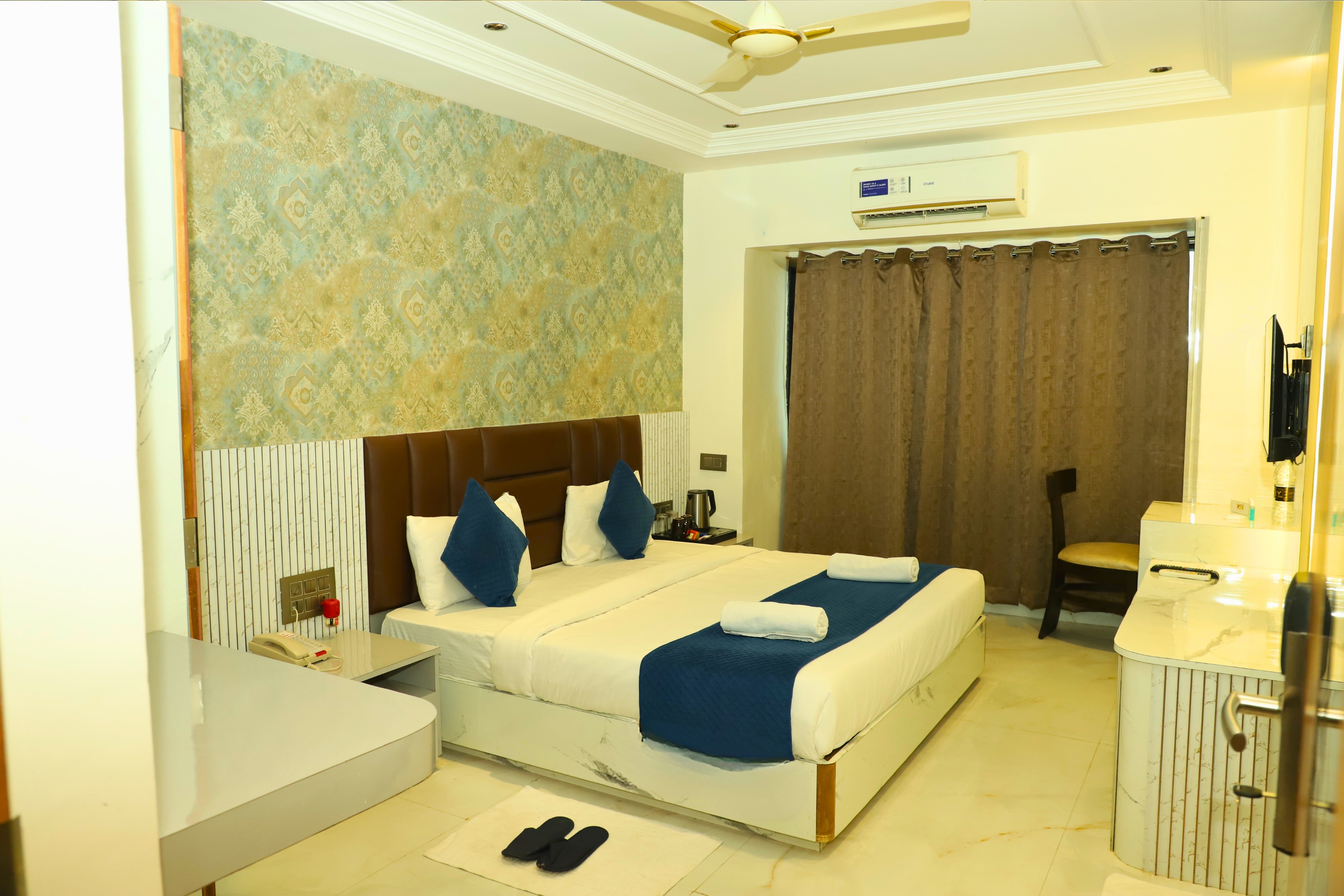 Luxury Room AC 1