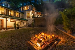 StayVista at Alder @ Jai Cottage, Shoghi