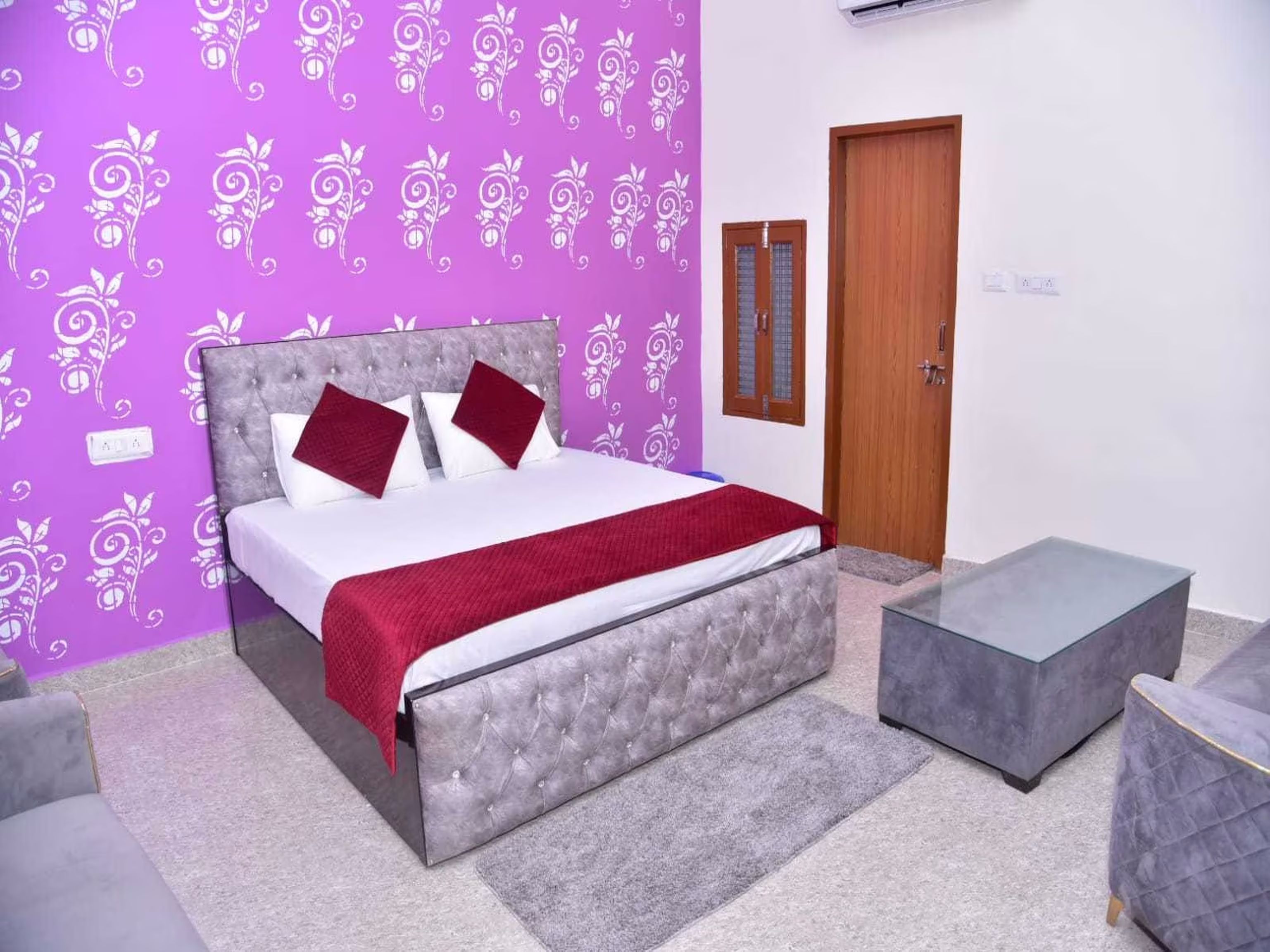 Hotel O POP F Hotel Samrat - Tap to explore photos