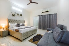 Las Vegas Party house by Aerogreen Homestay, Chandigarh