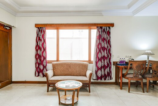 Townhouse OAK Vibe Vacation Hotels