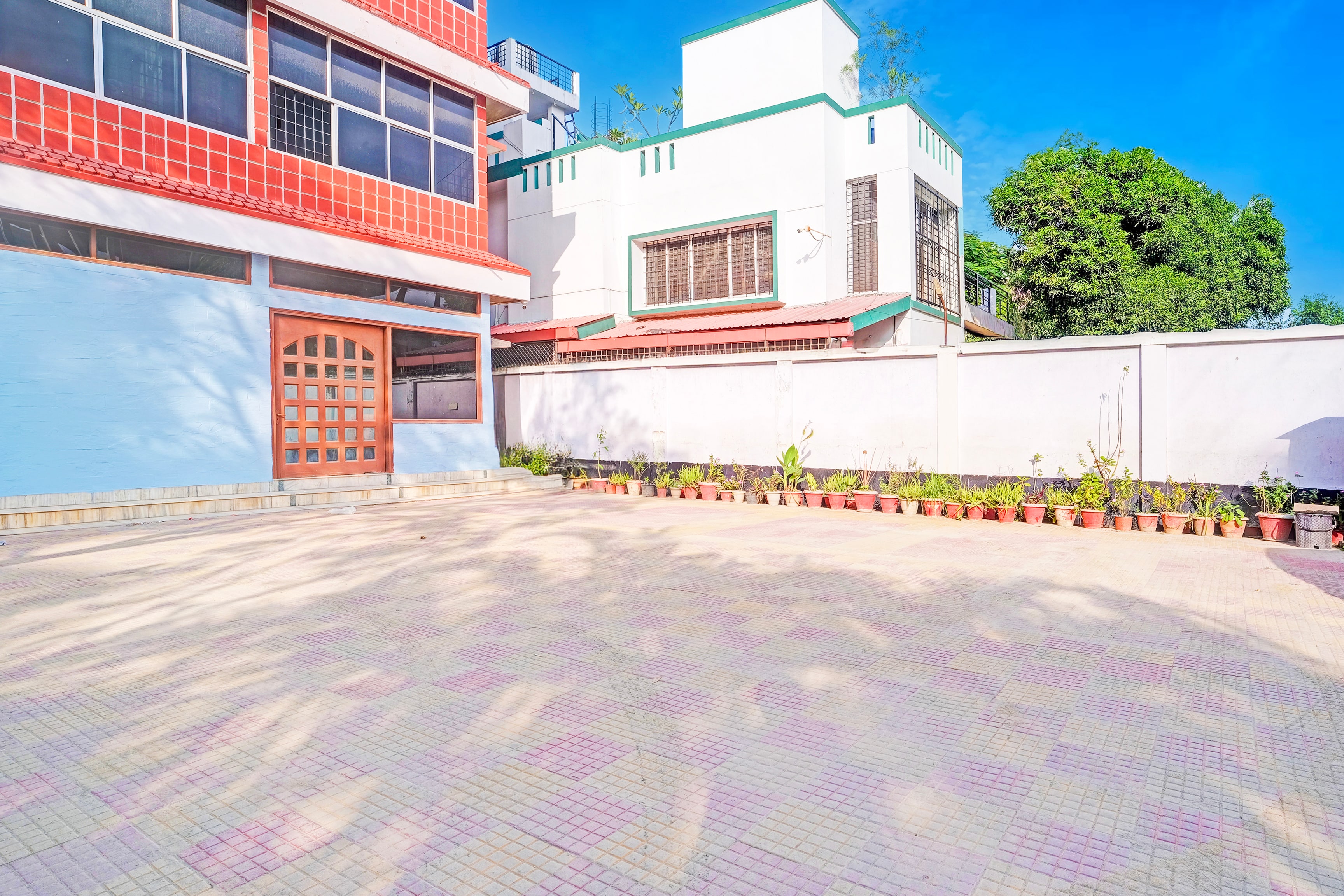 Collection O Dispur Guwahati Formerly Rhino Inn - Tap to explore photos