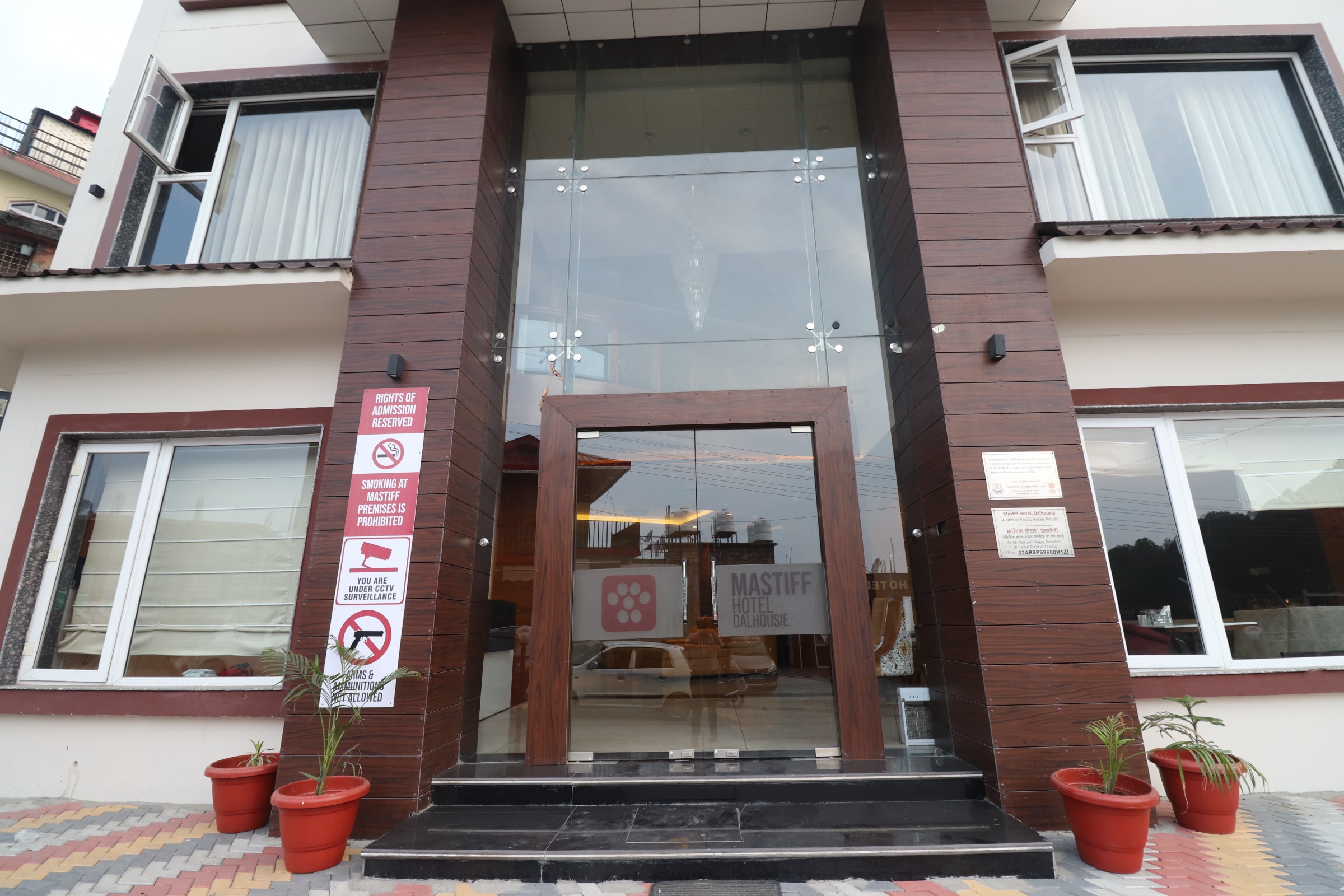 Mastiff Hotel Dalhousie Best Rates on Dalhousie Hotel Deals, Reviews