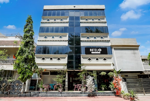 Super Hotel O MP Nagar Near Rachna Tower