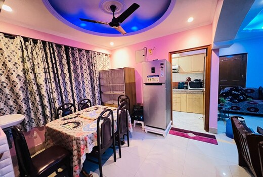 Woods Villa | 2.5 Km from Airport