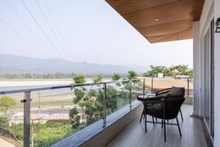 Ganga Serenity 4BHK With River View Jacuzzi, Rishikesh