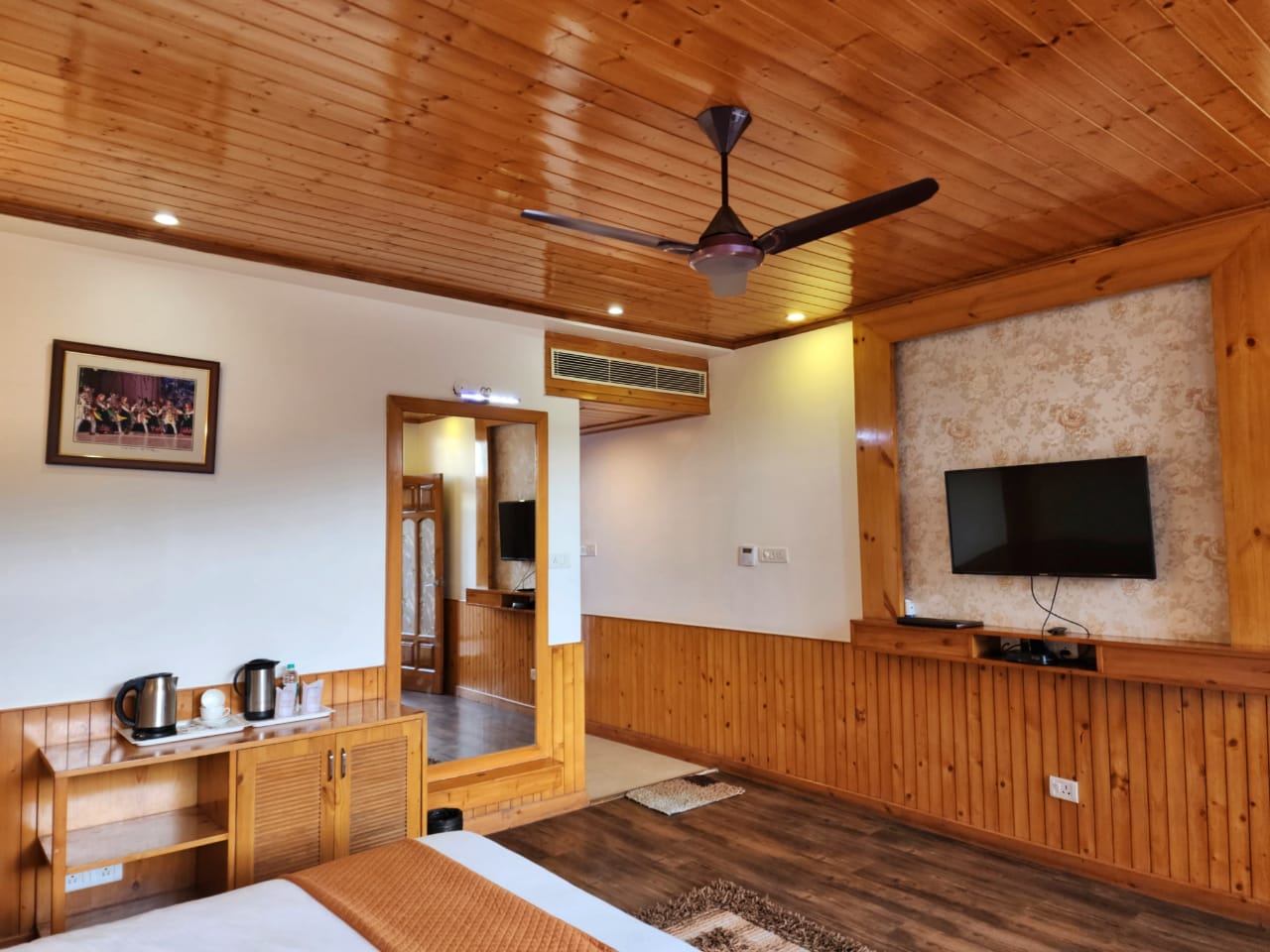 Kamna Hill Resort - Tap to explore photos