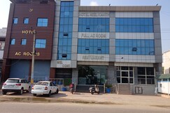 HOTEL NEELKANTH, Jhajjar