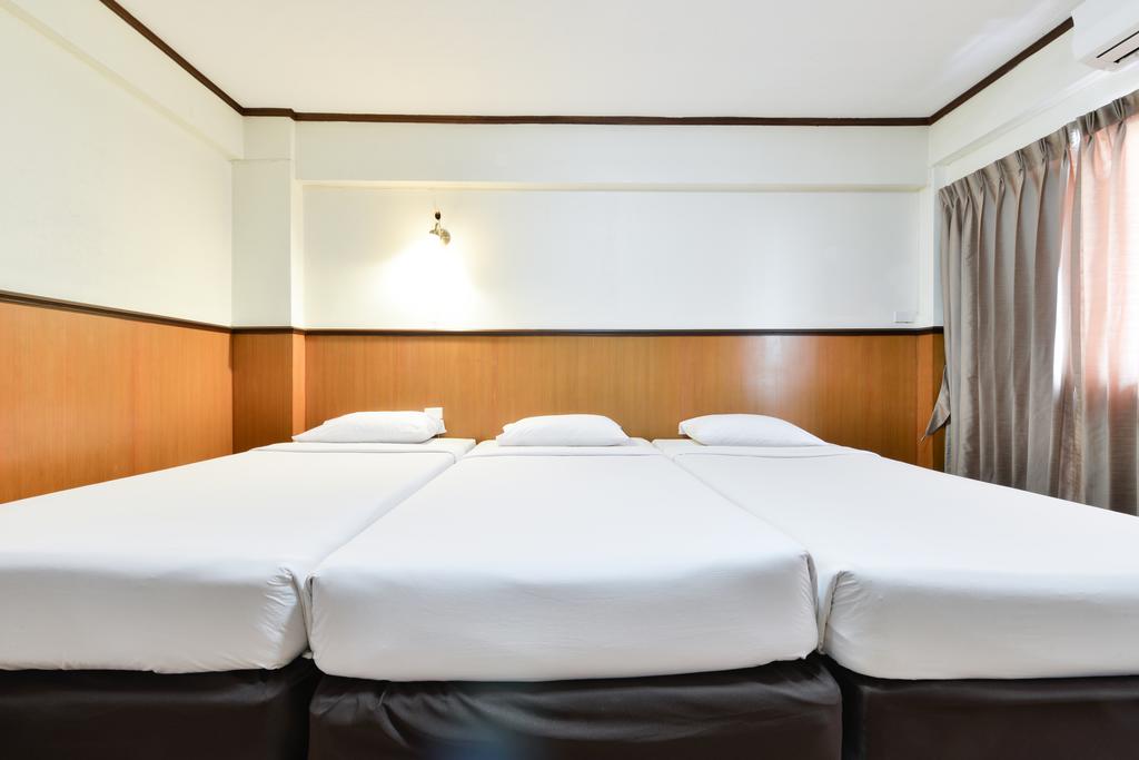 Nice Palace Hotel Bangkok - Tap to explore photos